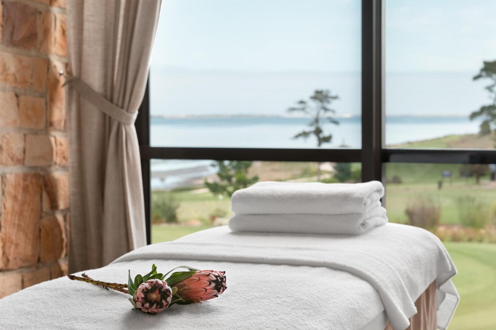 Arabella Hotel, Golf And Spa Hermanus Exterior foto Spa at the Oyster Box